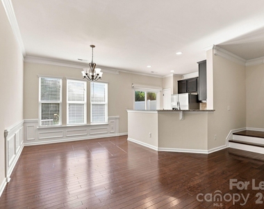 4148 Park South Station Boulevard - Photo Thumbnail 6