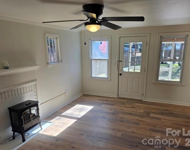 102 Malvern Drive - Photo Thumbnail 2