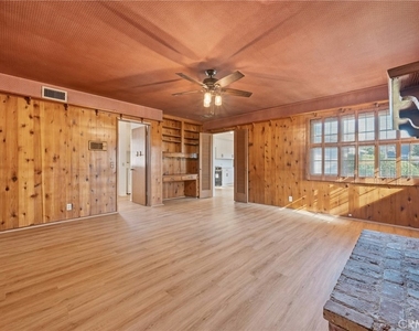 1033 Encino - Photo Thumbnail 26