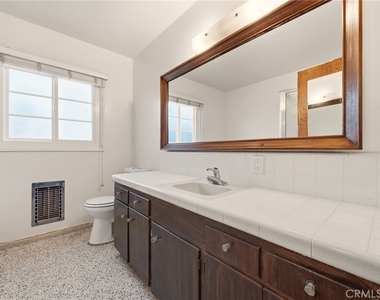 1033 Encino - Photo Thumbnail 22