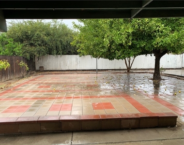 1424 Lynwood Way - Photo Thumbnail 12