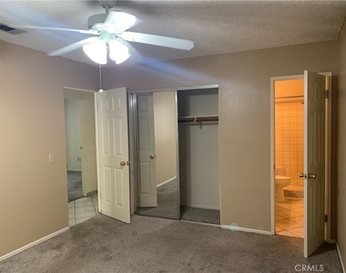 1424 Lynwood Way - Photo Thumbnail 5