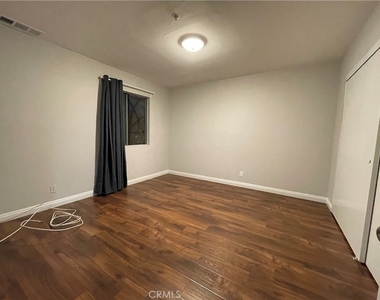 225 N Marguerita - Photo Thumbnail 7