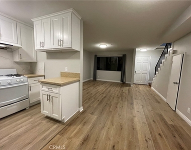 225 N Marguerita - Photo Thumbnail 1