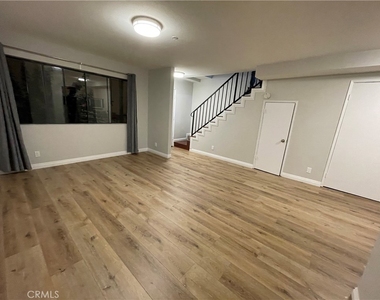 225 N Marguerita - Photo Thumbnail 2