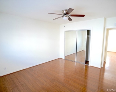 911 Genoa Street - Photo Thumbnail 8
