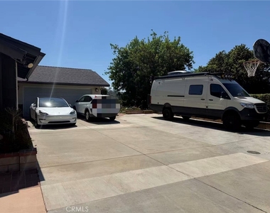 1480 Atterbury - Photo Thumbnail 2