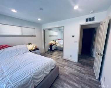 1480 Atterbury - Photo Thumbnail 12