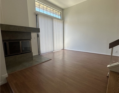16 Goldstar Place - Photo Thumbnail 4