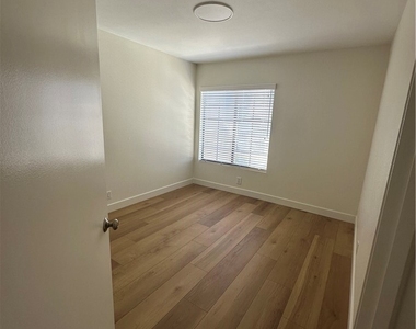 16 Goldstar Place - Photo Thumbnail 17