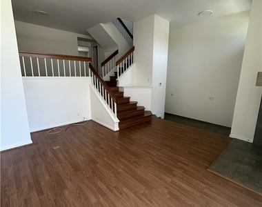 16 Goldstar Place - Photo Thumbnail 5