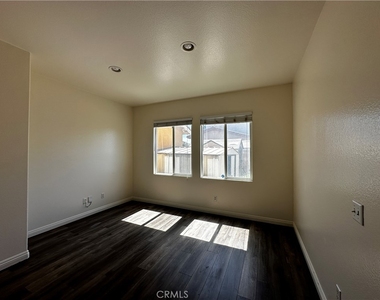 7617 Potter Valley Drive - Photo Thumbnail 4