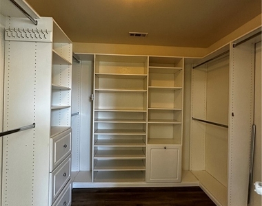 7617 Potter Valley Drive - Photo Thumbnail 14