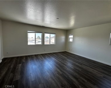 7617 Potter Valley Drive - Photo Thumbnail 13