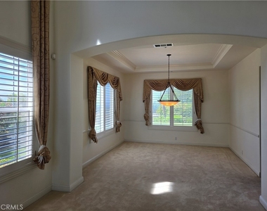 17568 Cloverdale - Photo Thumbnail 6