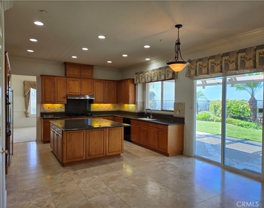 17568 Cloverdale - Photo Thumbnail 13