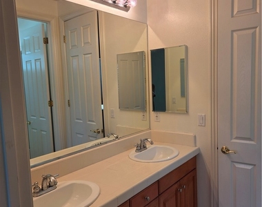 17568 Cloverdale - Photo Thumbnail 21