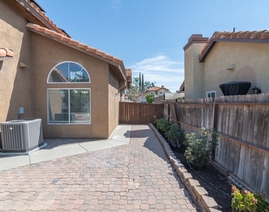 25077 Via Las Lomas - Photo Thumbnail 46
