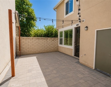 28267 N Via Sonata Drive - Photo Thumbnail 17