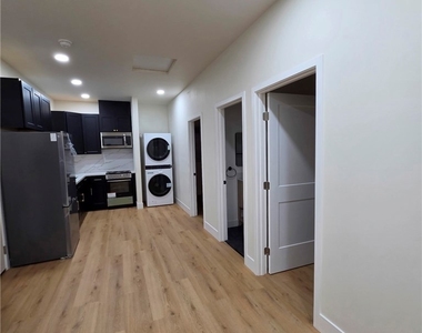 5646 Andasol Avenue - Photo Thumbnail 15