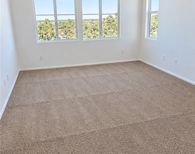 2525 Wicopy Court - Photo Thumbnail 5