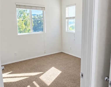 2525 Wicopy Court - Photo Thumbnail 10
