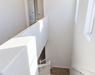 2525 Wicopy Court - Photo Thumbnail 11