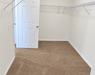 2525 Wicopy Court - Photo Thumbnail 6