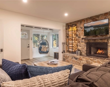 333 Downey Drive - Photo Thumbnail 1