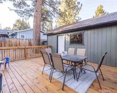 333 Downey Drive - Photo Thumbnail 17