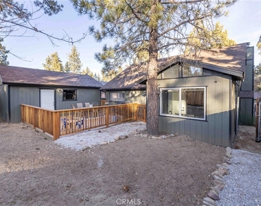 333 Downey Drive - Photo Thumbnail 19