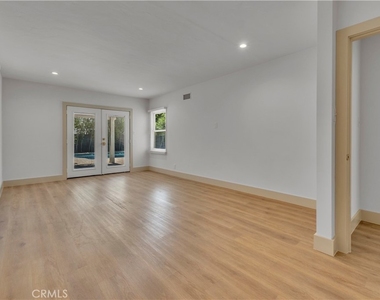 11944 Hesby Street - Photo Thumbnail 19