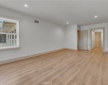 11944 Hesby Street - Photo Thumbnail 20