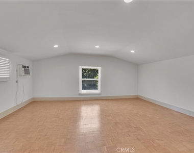 11944 Hesby Street - Photo Thumbnail 39