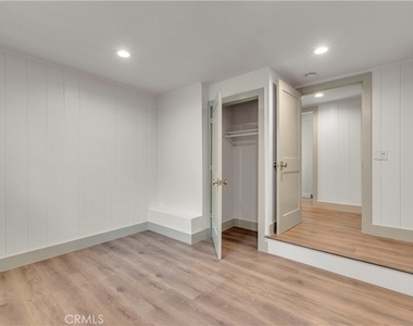 11944 Hesby Street - Photo Thumbnail 32