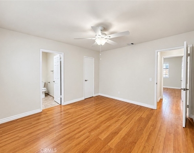 1126 Elm Avenue - Photo Thumbnail 6