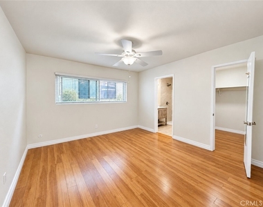 1126 Elm Avenue - Photo Thumbnail 5