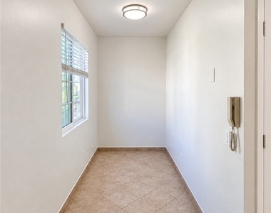 1126 Elm Avenue - Photo Thumbnail 4