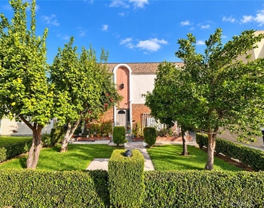 1126 Elm Avenue - Photo Thumbnail 12