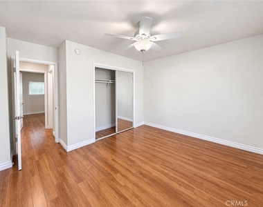 1126 Elm Avenue - Photo Thumbnail 9