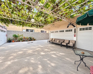 1126 Elm Avenue - Photo Thumbnail 15