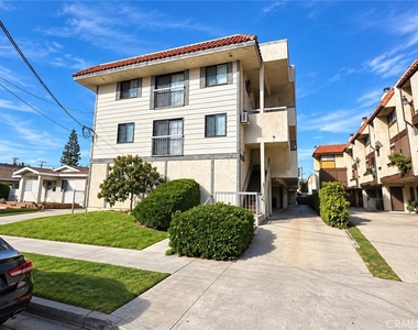 801 E Chestnut Street - Photo Thumbnail 10