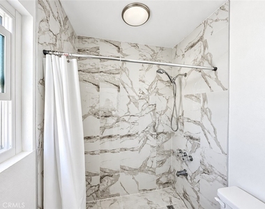 801 E Chestnut Street - Photo Thumbnail 9