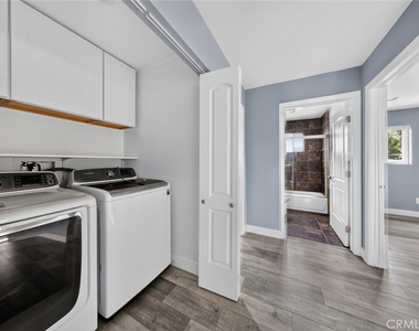 1175 N Alexandria Avenue - Photo Thumbnail 18