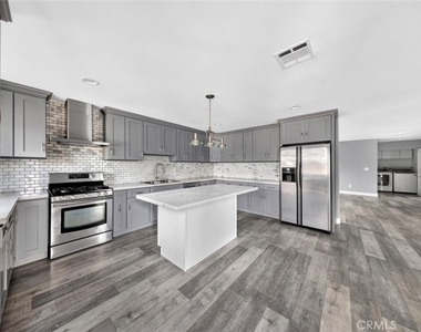 1175 N Alexandria Avenue - Photo Thumbnail 26