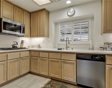 43760 Milan Court - Photo Thumbnail 11