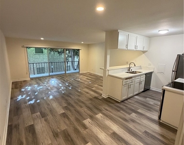 280 Molino - Photo Thumbnail 29