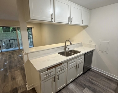 280 Molino - Photo Thumbnail 33
