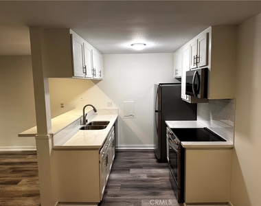 280 Molino - Photo Thumbnail 3