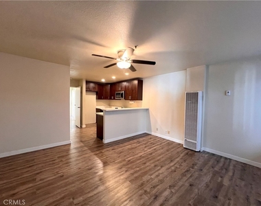 4307 W 142nd Street - Photo Thumbnail 2